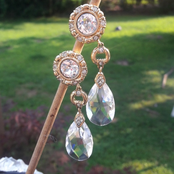 Swarovski Jewelry - Vintage Swarovski Teardrop Earrings
